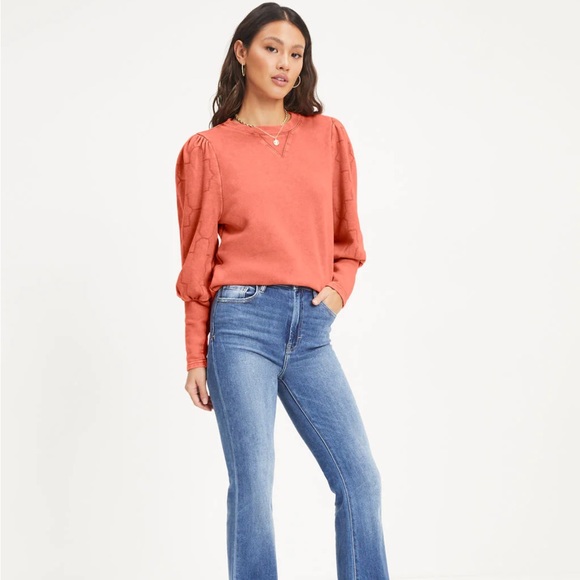 *VICI COLLECTION* Conquer The World Cotton Puff Sleeve Sweatshirt, NWT, Medium. - Picture 3 of 5